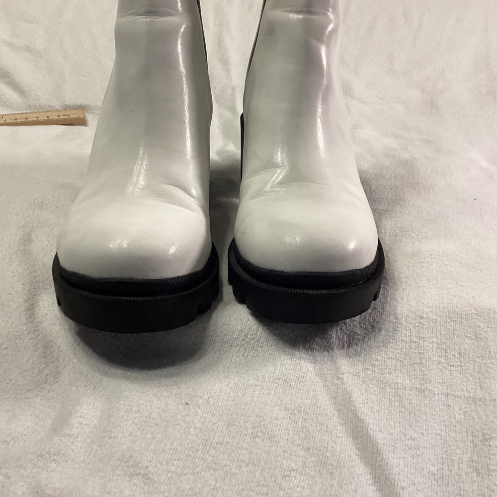 Steve Madden Amulet White Chunky Lug Sole Chelsea Boots Womens 7M AMUL01S1 - Picture 3 of 8